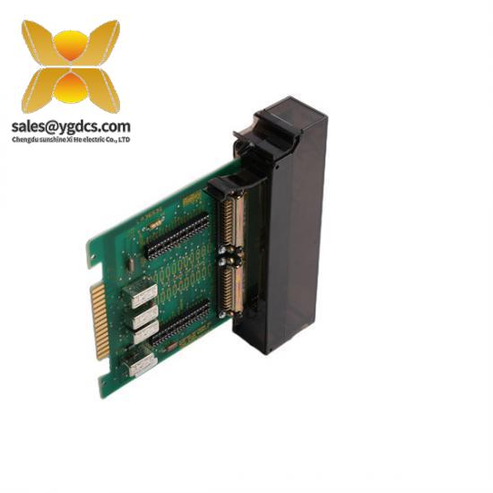 abb_henf_henf_105323_r0002_p7la.jpg ABB 3HAC028948-011 控制模块